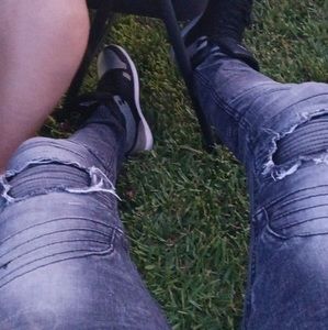 Meet your Posher, Denis